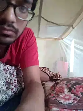 Snapshot of THE_NAKED_BOY chatting on 01-01-25, 04:07 THE NAKED BOY online show from 01-01-25, 04:07