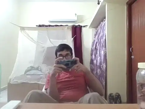 Snapshot of THE_NAKED_BOY chatting on 09-29-25, 02:33 THE NAKED BOY online show from 09-29-25, 02:33