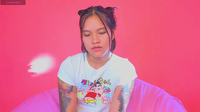 Natsu   online show from 12-13-24, 09:24