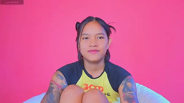 Natsu   online show from 12-23-24, 08:11