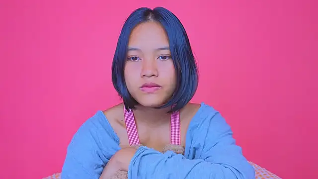 Natsu   online show from 12-25-24, 01:10