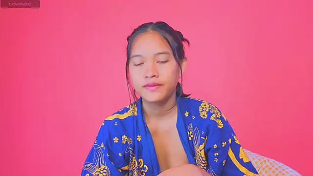 Natsu   online show from 01-03-25, 01:59