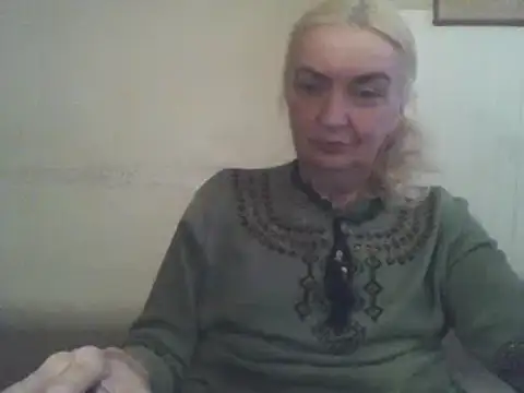 Snapshot of Meri798 chatting on 05-17-26, 04:58 Meri798 online show from 05-17-26, 04:58