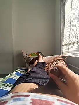 Snapshot of 143n143143 chatting on 12-18-25, 07:47 143n143143 online show from 12-18-25, 07:47