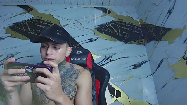 Kevin22 222 online show from 01-24-25, 09:17