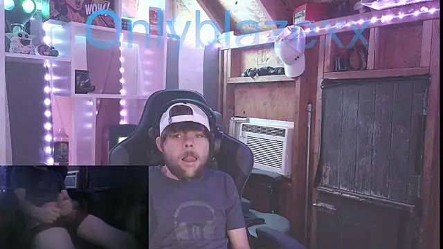 Snapshot of OnlyBlazexx chatting on 01-06-26, 05:00 OnlyBlazexx online show from 01-06-26, 05:00