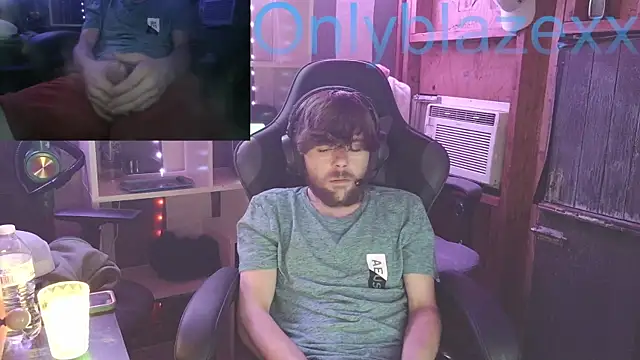 Snapshot of OnlyBlazexx chatting on 01-11-26, 06:18 OnlyBlazexx online show from 01-11-26, 06:18