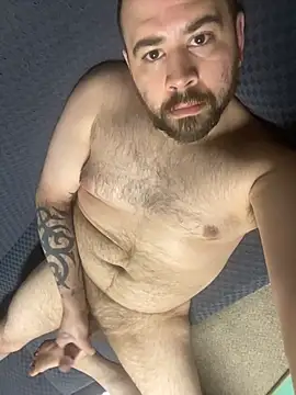 Snapshot of bighung1990 chatting on 10-26-25, 09:59 bighung1990 online show from 10-26-25, 09:59