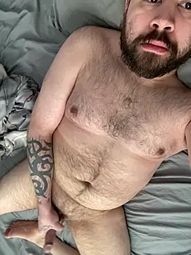 Snapshot of bighung1990 chatting on 01-18-26, 04:44 bighung1990 online show from 01-18-26, 04:44