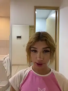 Snapshot of manely1 chatting on 01-06-25, 11:18 manely1 online show from 01-06-25, 11:18