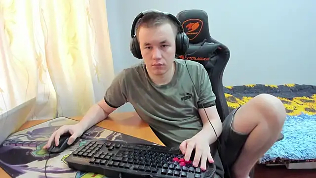 iliaskrislove online show from 10-20-25, 06:14