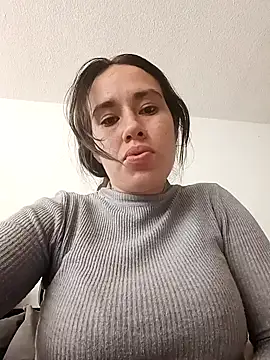Veeronica Smith online show from 12-13-24, 05:00
