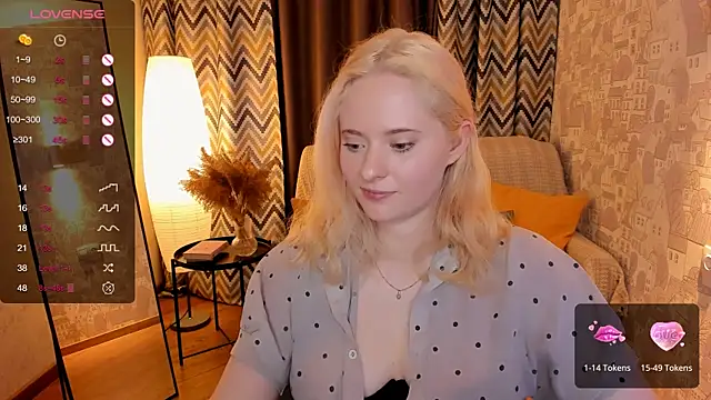 Aemilia  online show from 01-31-25, 09:59