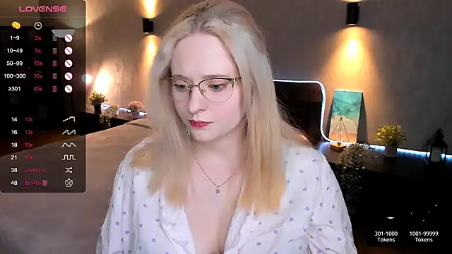 Aemilia  online show from 02-15-25, 09:27