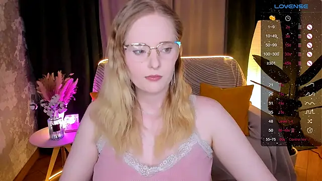 Aemilia  online show from 02-15-26, 02:19