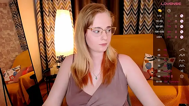 Snapshot of Aemilia_ chatting on 05-01-26, 08:30 Aemilia online show from 05-01-26, 08:30