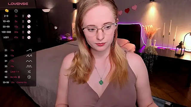 Snapshot of Aemilia_ chatting on 05-24-26, 08:52 Aemilia online show from 05-24-26, 08:52