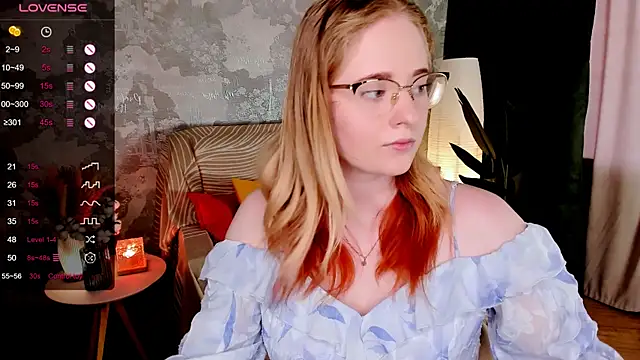 Aemilia  online show from 06-25-26, 08:52