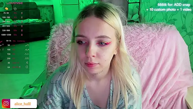 Alice Halle online show from 12-15-24, 10:28