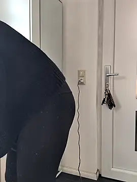 Linalicious online show from 02-12-25, 10:24