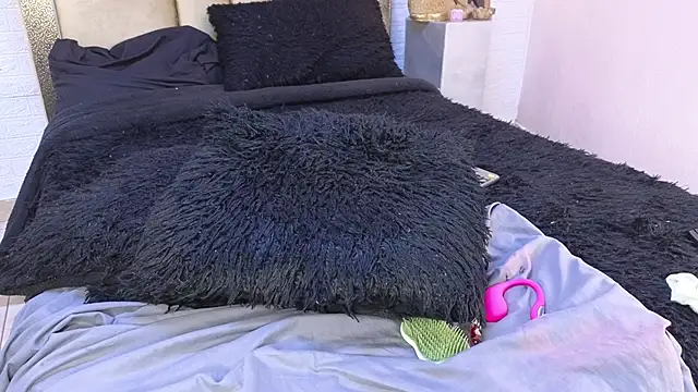 Snapshot of ximenawilliamss chatting on 11-03-25, 11:22 ximenawilliamss online show from 11-03-25, 11:22