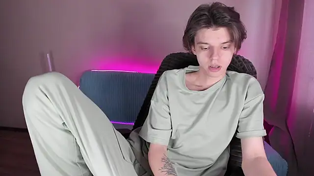 Liam sexy1 online show from 02-21-25, 02:06