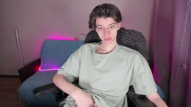 Liam sexy1 online show from 03-13-25, 05:11