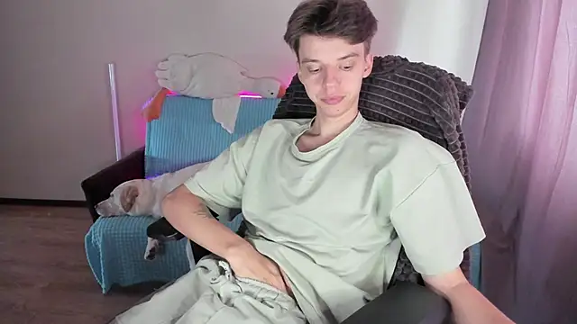 Liam sexy1 online show from 09-26-25, 08:40