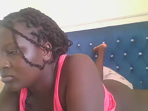 Snapshot of Heavy_ass chatting on 02-20-25, 01:51 Heavy ass online show from 02-20-25, 01:51