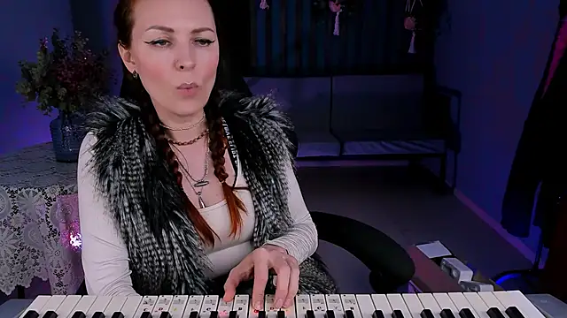 VandaRossi online show from 01-16-25, 03:35