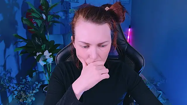 VandaRossi online show from 03-01-25, 02:13