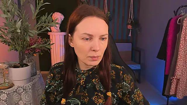 VandaRossi online show from 11-22-25, 09:41