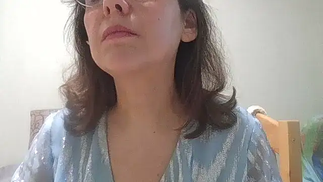 HollyJewel online show from 04-27-26, 05:00