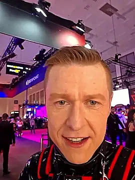 Snapshot of Fuc71 chatting on 09-25-25, 12:09 Fuc71 online show from 09-25-25, 12:09