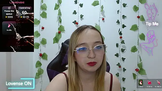 Snapshot of Liaroberts1 chatting on 02-13-26, 02:40 Liaroberts1 online show from 02-13-26, 02:40