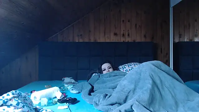 BoeseMoni1998 online show from 03-15-25, 06:47