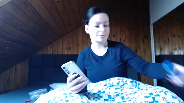 BoeseMoni1998 online show from 11-21-25, 11:53