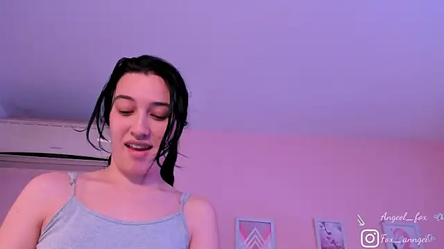 Snapshot of angeel_fox chatting on 05-12-26, 02:30 angeel fox online show from 05-12-26, 02:30