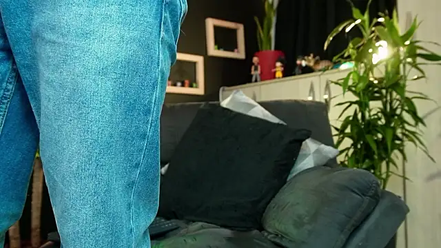 LincomAmith online show from 03-21-26, 03:55