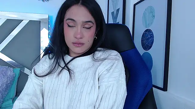 Snapshot of ZaraDames_ chatting on 01-25-25, 05:29 ZaraDames online show from 01-25-25, 05:29