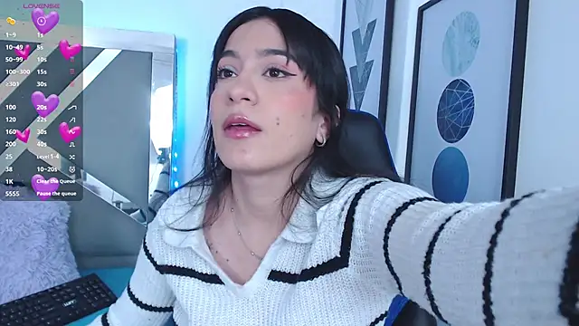 Snapshot of ZaraDames_ chatting on 02-12-25, 05:05 ZaraDames online show from 02-12-25, 05:05