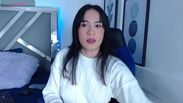 Snapshot of ZaraDames_ chatting on 02-18-25, 05:53 ZaraDames online show from 02-18-25, 05:53