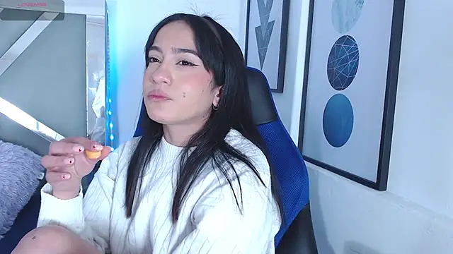 Snapshot of ZaraDames_ chatting on 02-18-25, 08:59 ZaraDames online show from 02-18-25, 08:59