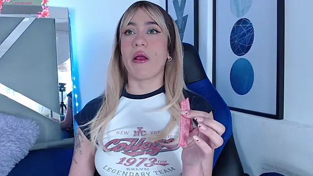 Snapshot of ZaraDames_ chatting on 03-07-25, 04:46 ZaraDames online show from 03-07-25, 04:46