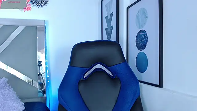 Snapshot of ZaraDames_ chatting on 03-08-25, 05:17 ZaraDames online show from 03-08-25, 05:17