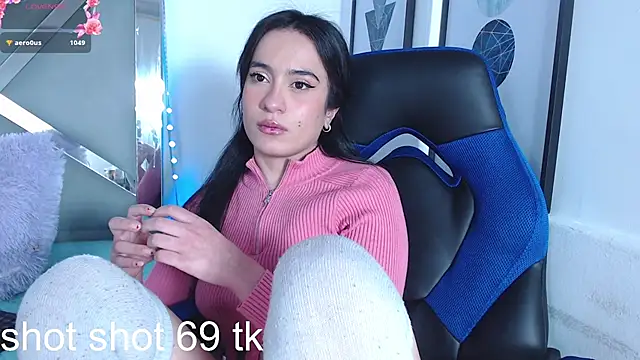 Snapshot of ZaraDames_ chatting on 03-16-25, 09:05 ZaraDames online show from 03-16-25, 09:05