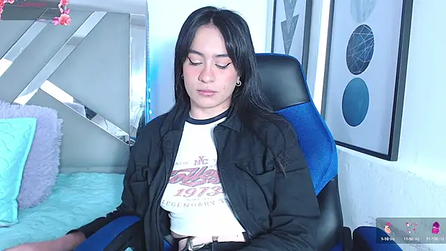 Snapshot of ZaraDames_ chatting on 03-23-25, 05:00 ZaraDames online show from 03-23-25, 05:00