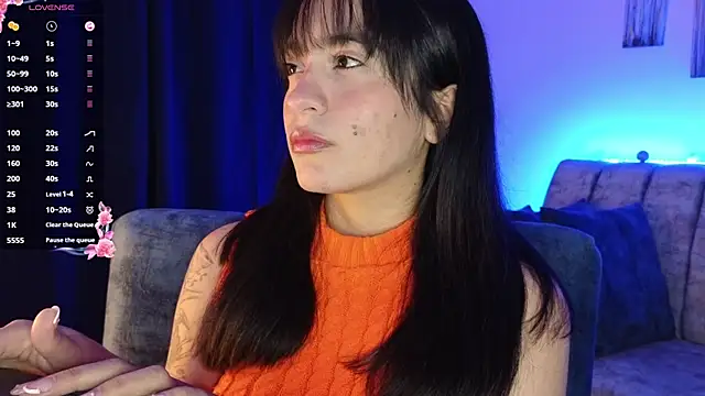 Snapshot of ZaraDames_ chatting on 09-10-25, 02:22 ZaraDames online show from 09-10-25, 02:22