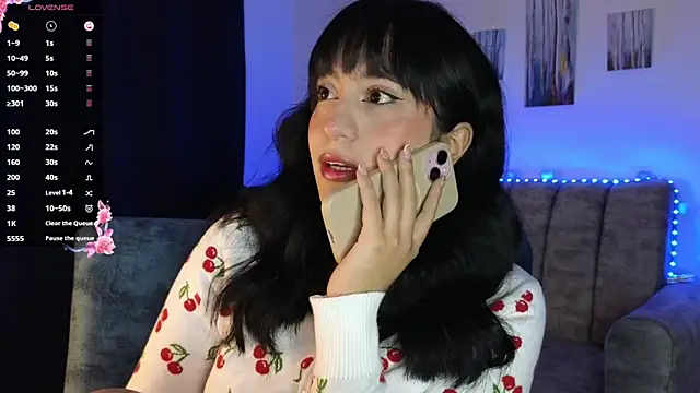 Snapshot of ZaraDames_ chatting on 09-20-25, 02:12 ZaraDames online show from 09-20-25, 02:12