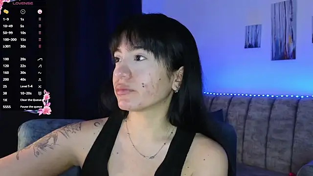 Snapshot of ZaraDames_ chatting on 10-04-25, 02:53 ZaraDames online show from 10-04-25, 02:53